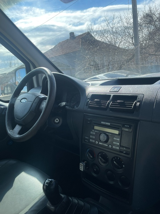 Ford Transit Connect 

VIN: WF0UXXTTPU6R04506

2006г
Двигатель (7)