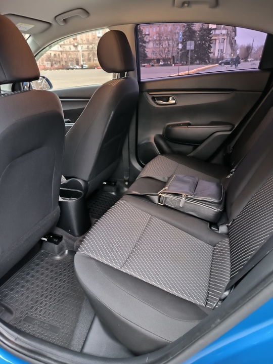 Продам Kia Rio 4 2017 (8)