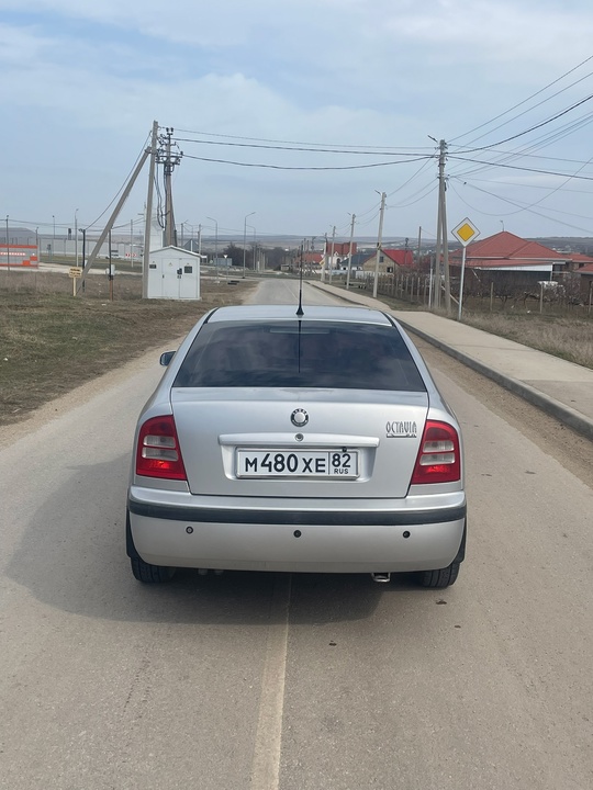 Skoda Octavia 2.0 MT 

VIN: (5)
