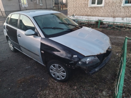 Сеат ибица  2004год 
автомобиль (2)