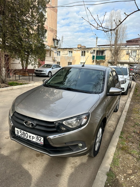 Продам Ладу Гранту 2019 года (1)