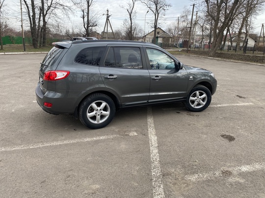 HYUNDAI Santa Fe 
Год выпуска (5)