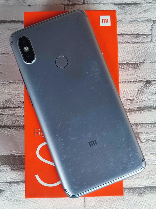 Xiaomi Redmi S2.
Память 3/32 Гб.
Процессор (1)