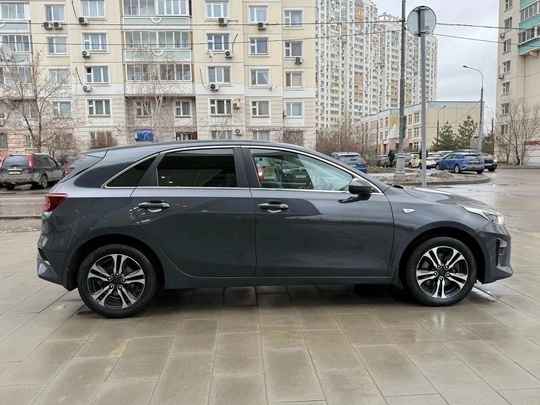 Продаю KIA CEED 2018 год (2)