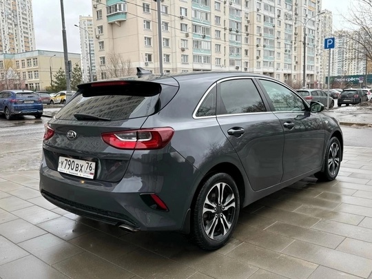 Продаю KIA CEED 2018 год (4)