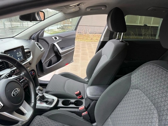 Продаю KIA CEED 2018 год (8)