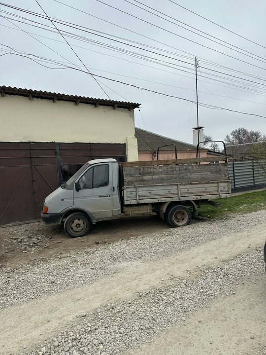 Продам газельку 1999год заводиться едит (1)