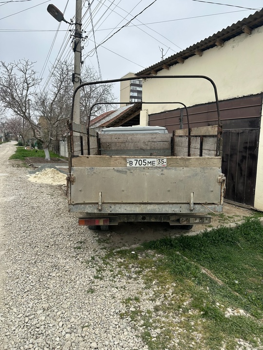 Продам газельку 1999год заводиться едит (2)