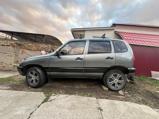 Продается Chevrolet Niva 2007 год (2)