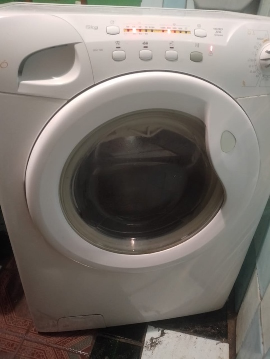 Продам стиральную машину в очень (2)