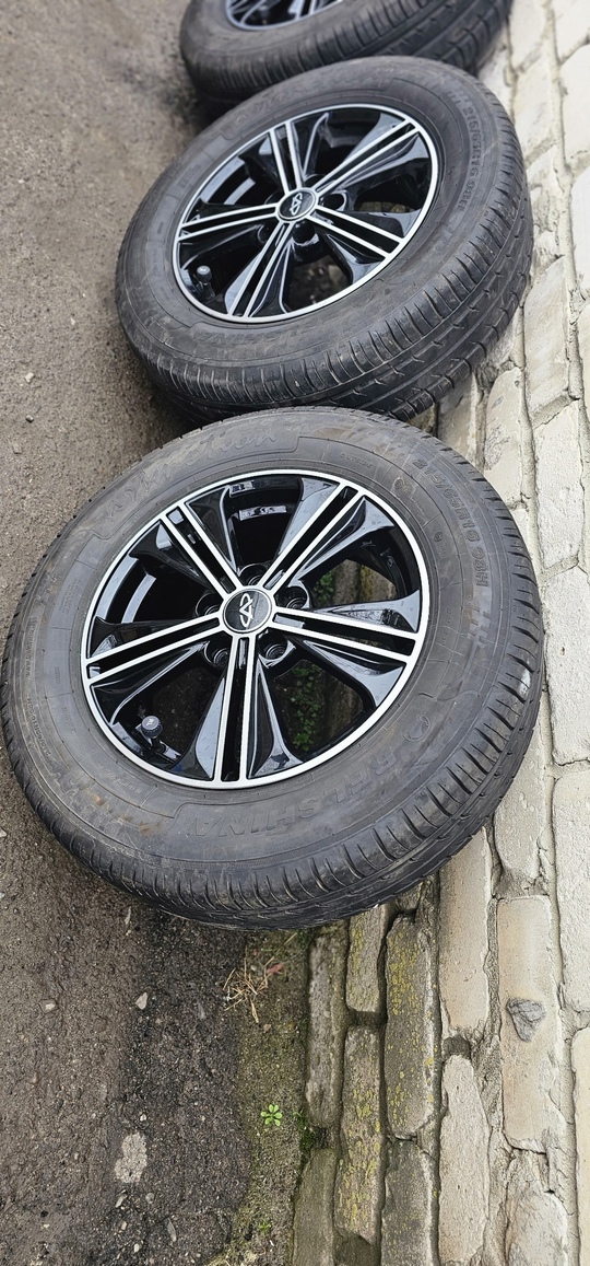 Продам летний комплект колёс с (4)