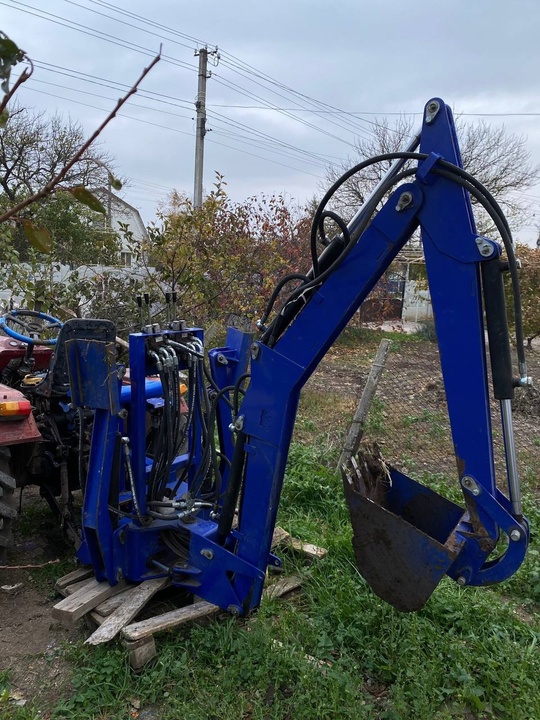 Продам трактор синтай 180 18