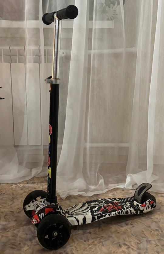 Продам самокат 1000руб +79592959581 https://vk.com/id698327485