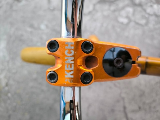 Продам BMX 
Руль - stress
Грипсы (5)