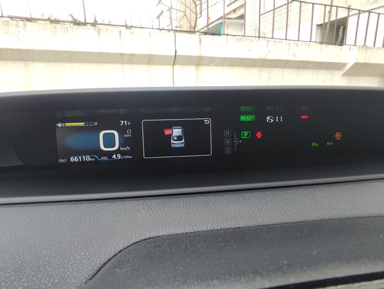 Продам Toyota Prius 2019 года. (4)