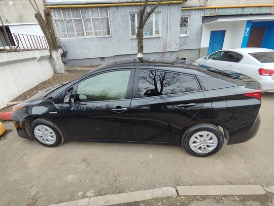 Продам Toyota Prius 2019 года. (7)