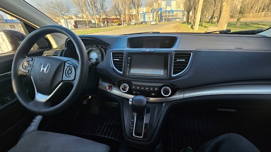 Honda cr-v 2016г
2.4 бензин 140000км
Полный (3)