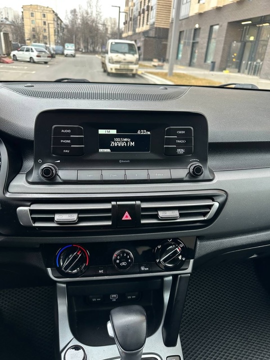 Продам KIA SELTOS, 2020 год, (8)