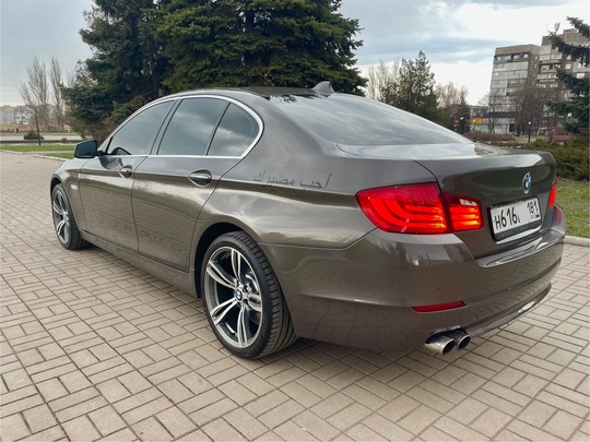 Продам BMW F10 2013г.Двигатель бензин
2л (2)