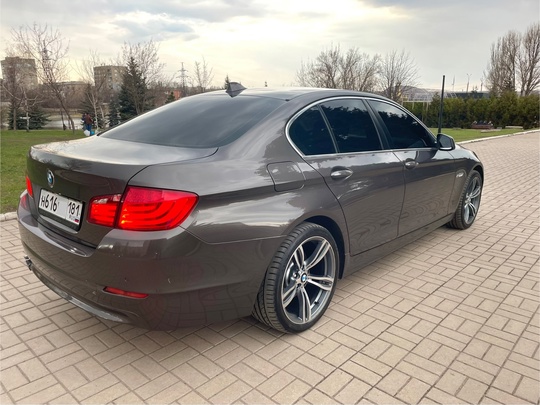 Продам BMW F10 2013г.Двигатель бензин
2л (3)