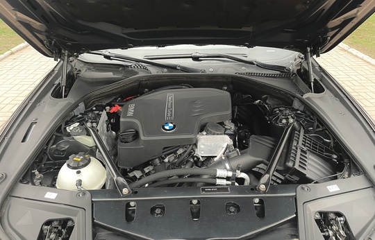 Продам BMW F10 2013г.Двигатель бензин
2л (8)