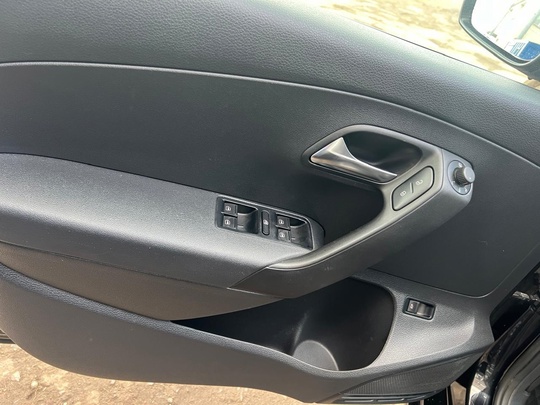 Volkswagen Polo ( Фольксваген поло) (7)