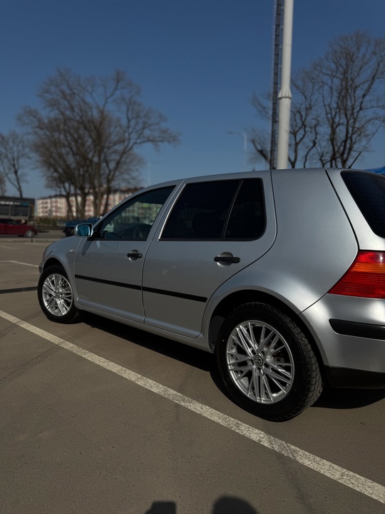 Продам Volkswagen Golf 4 в (5)