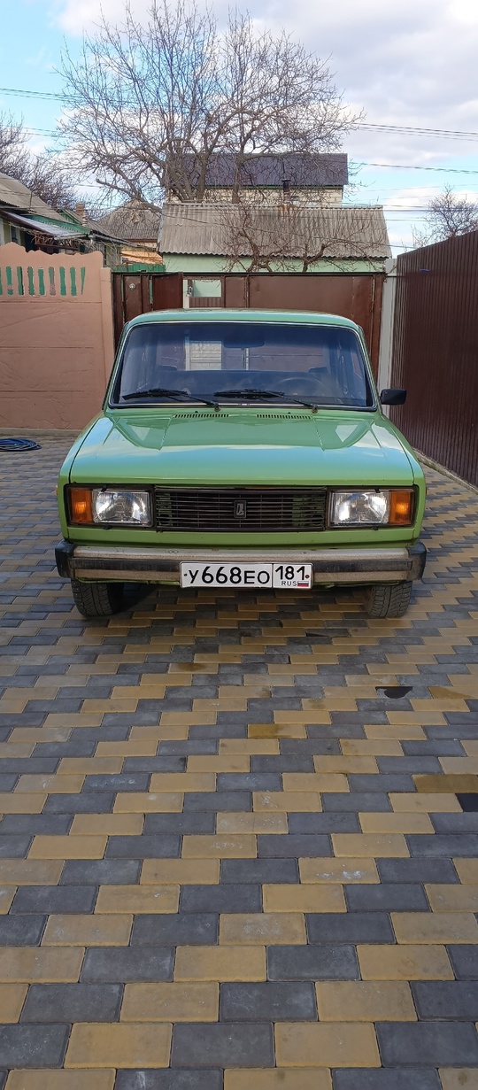 Продам ваз 2105.1982 года в