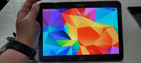 Продам -
Продам планшет Galaxy Tab