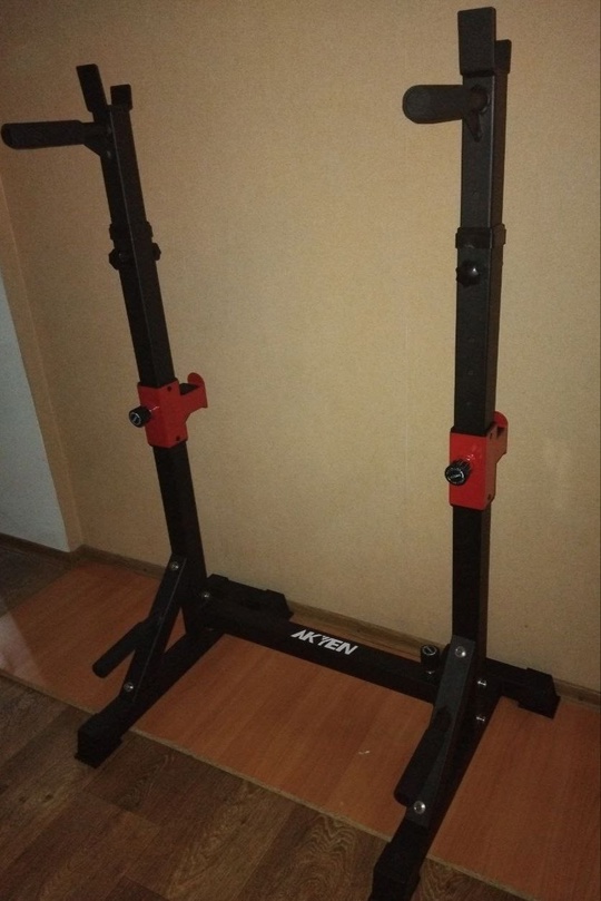 Продам штанги: 
70 кг - (3)