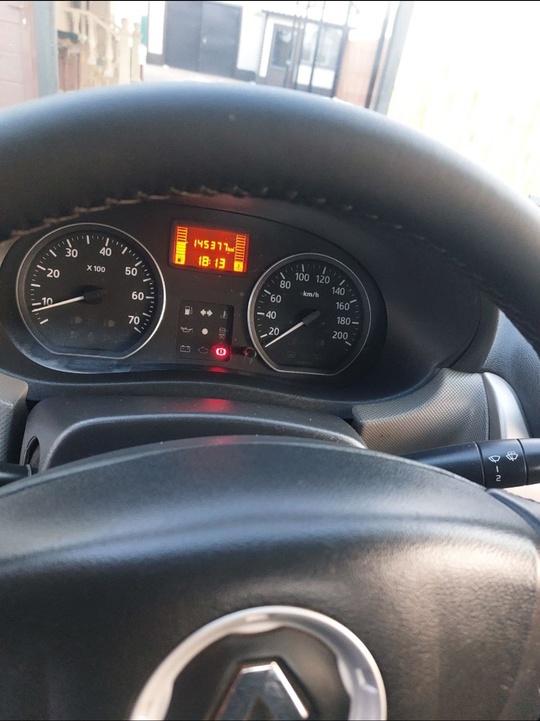 Продам авто -  Renault (4)