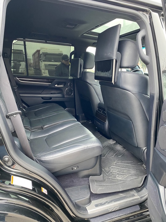 Здравствуйте продаю свой Lexus-LX570 я (6)