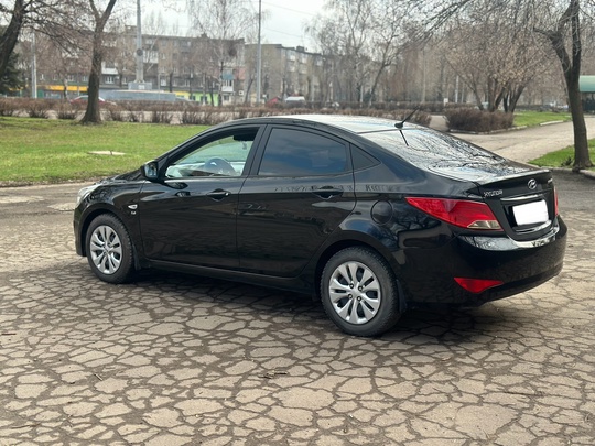 Продам Hyundai Solaris(рестайлинг )
Год - (1)
