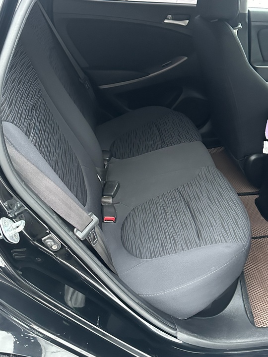 Продам Hyundai Solaris(рестайлинг )
Год - (7)