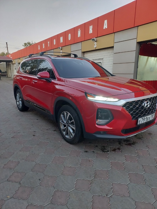 Продам Hyundai Santa Fe 2019 (2)