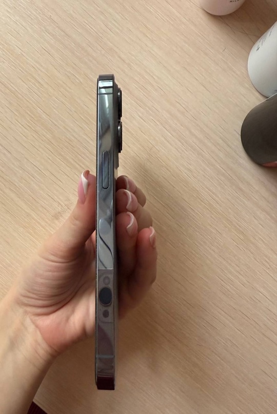 Продам Айфон 13 Pro на (1)