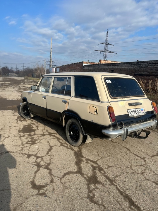 ВАЗ 2102
1981г.
Мотор:1.2
Ходовка живая, заводится, кпп (2)