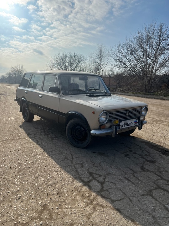 ВАЗ 2102
1981г.
Мотор:1.2
Ходовка живая, заводится, кпп (5)