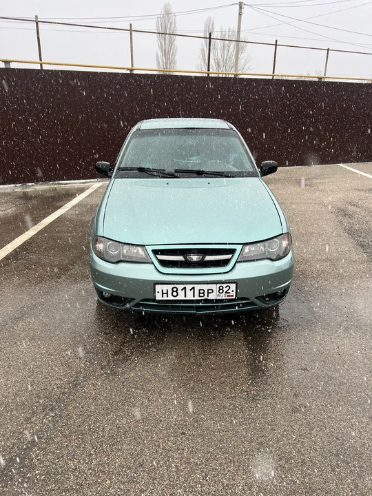 Продам Нексию 
2009год 1.5 MT
