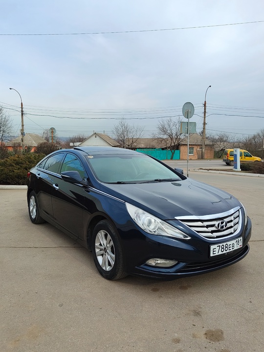 Цена 1.380
Продам Hyundai Sonata 
2013г.в (1)