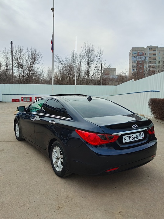 Цена 1.380
Продам Hyundai Sonata 
2013г.в (2)
