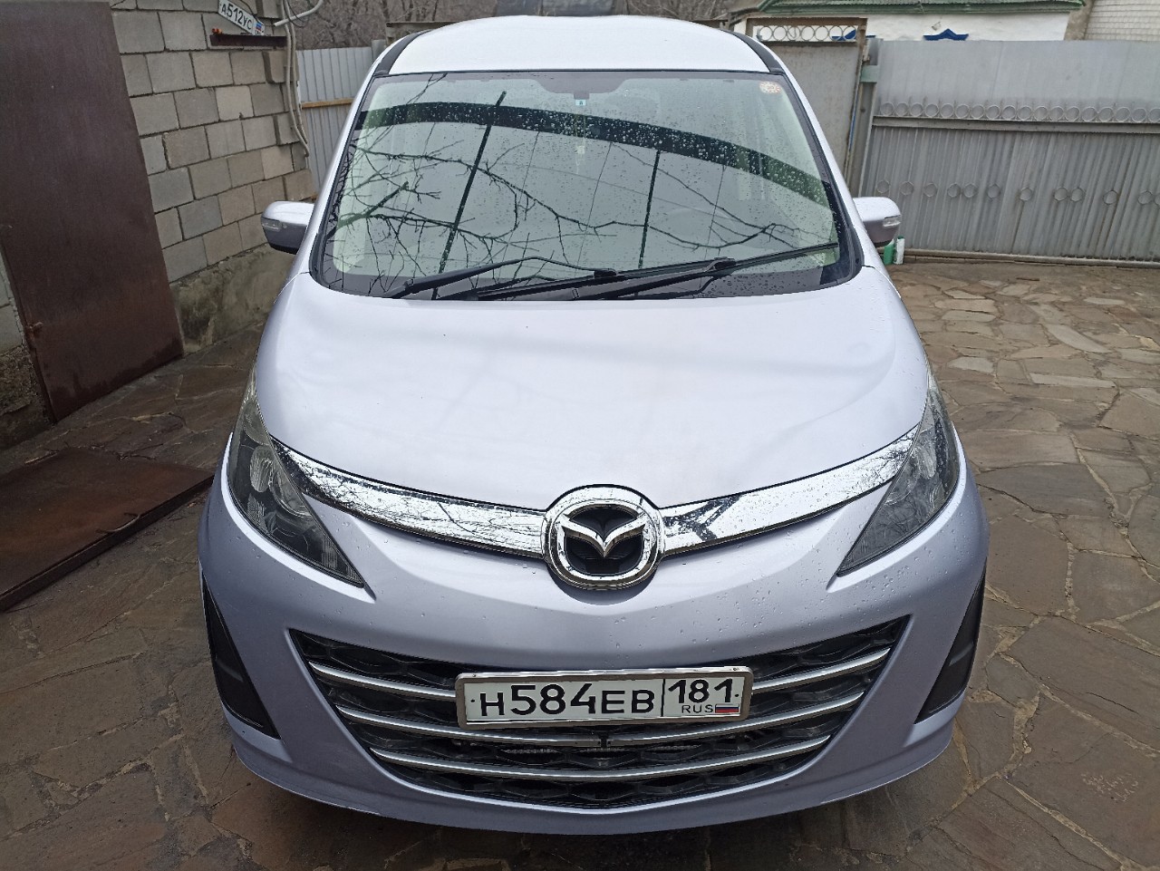 Mazda Biante 2011 год

-Двигатель: 2.0