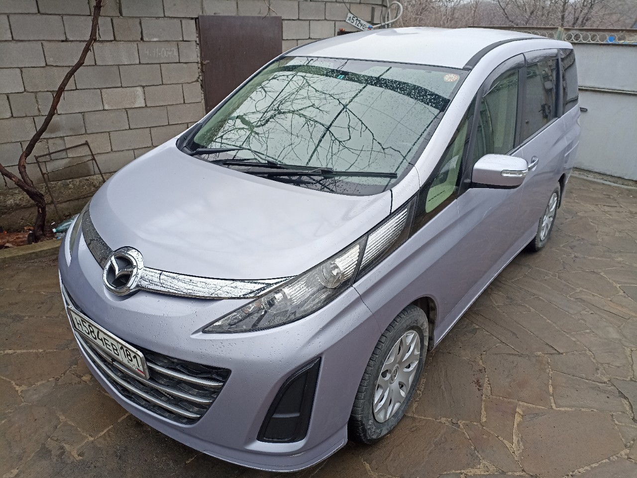 Mazda Biante 2011 год

-Двигатель: 2.0 (1)