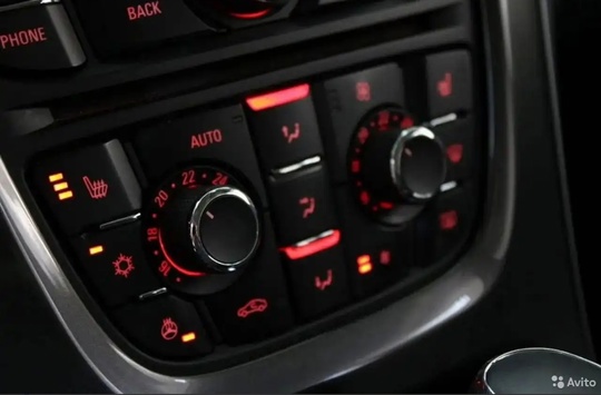 Opel Astra j 2012 г (4)
