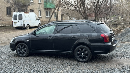 Продам Toyota Avensis в отличном (6)