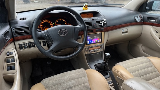 Продам Toyota Avensis в отличном (7)