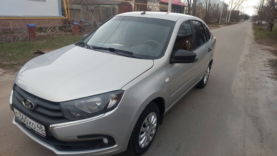 Продам лада гранта люкбэк год (3)