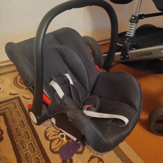 Продам коляску трансформер Luxmom чёрного (7)