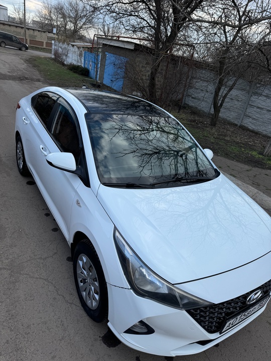 Продам Hyundai Solaris 2020 года. (2)