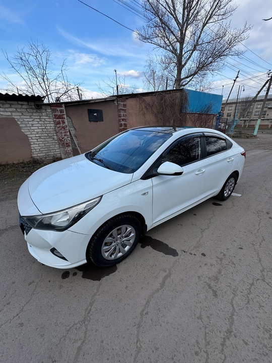Продам Hyundai Solaris 2020 года. (6)